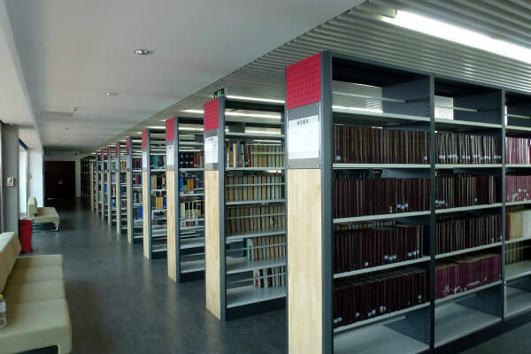 在車棚、圖書館、實(shí)驗(yàn)室等安裝監(jiān)控