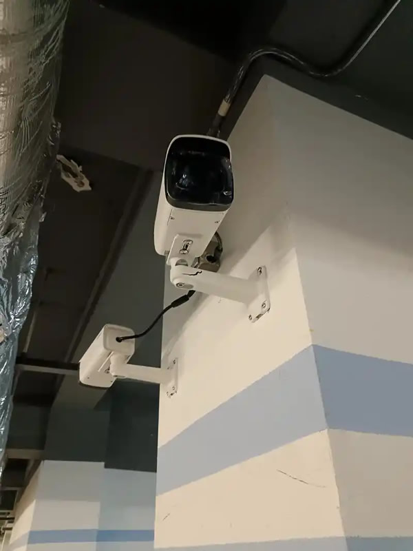 安裝監(jiān)控攝像頭價格 監(jiān)控攝像頭安裝收費(fèi)